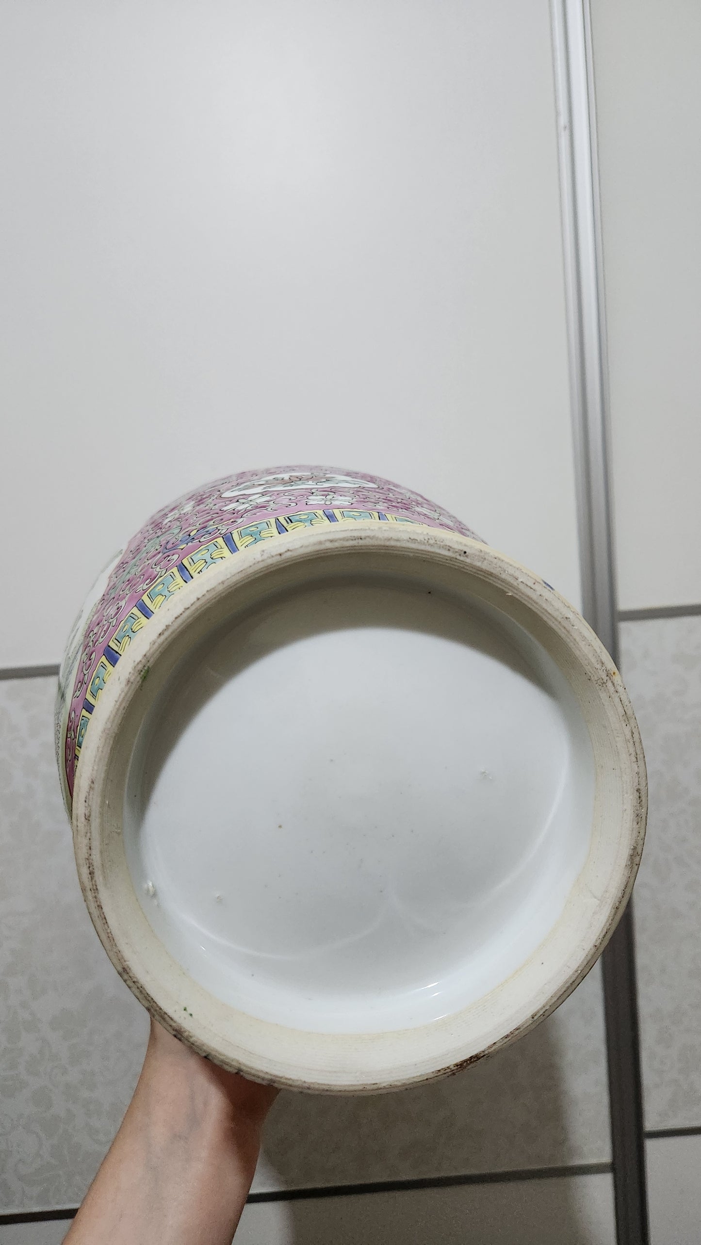 Chinese Famille Rose hand painted porcelain vase