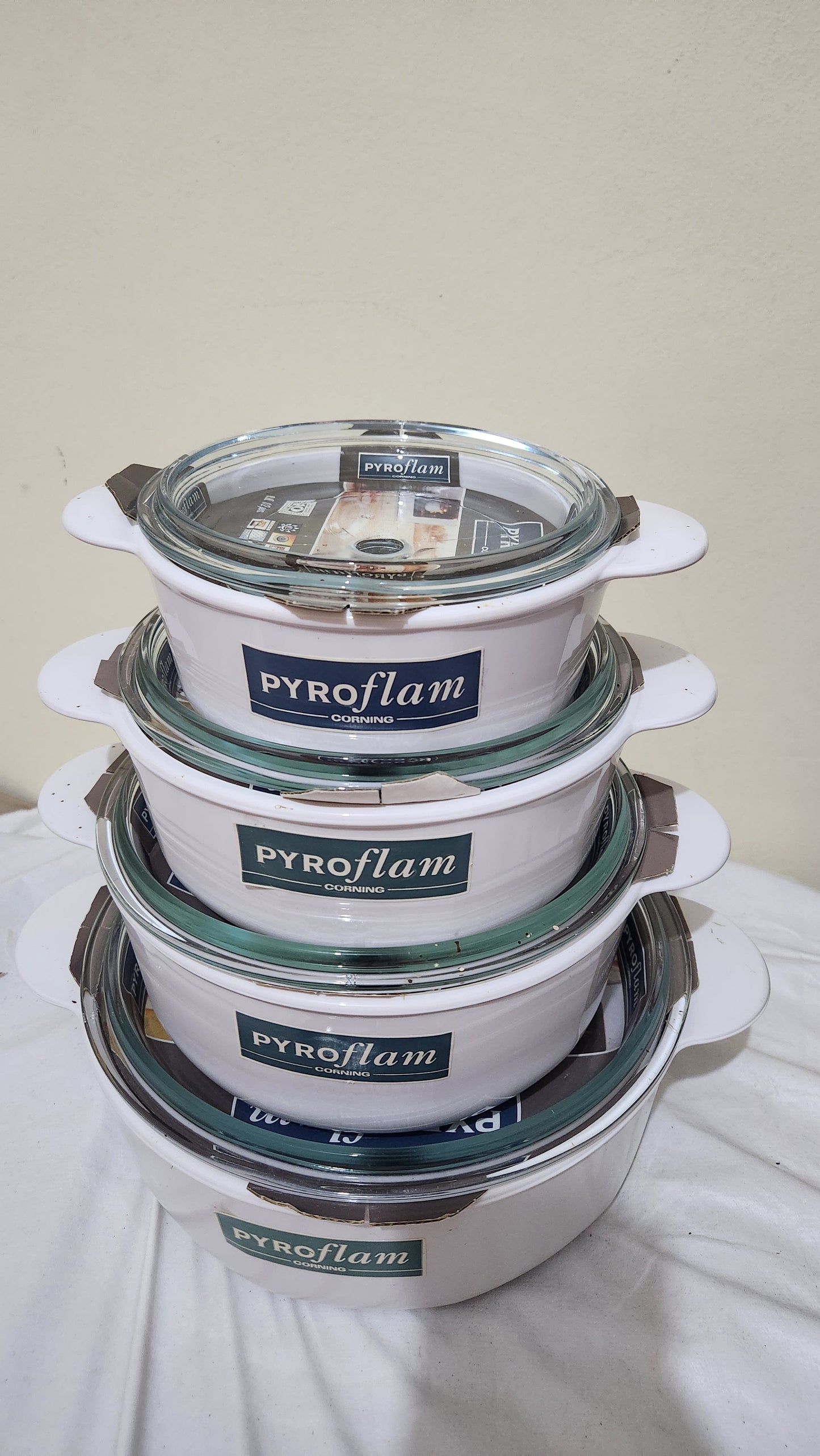 Set of 4 French Corning Pyroflam casserole dishes
