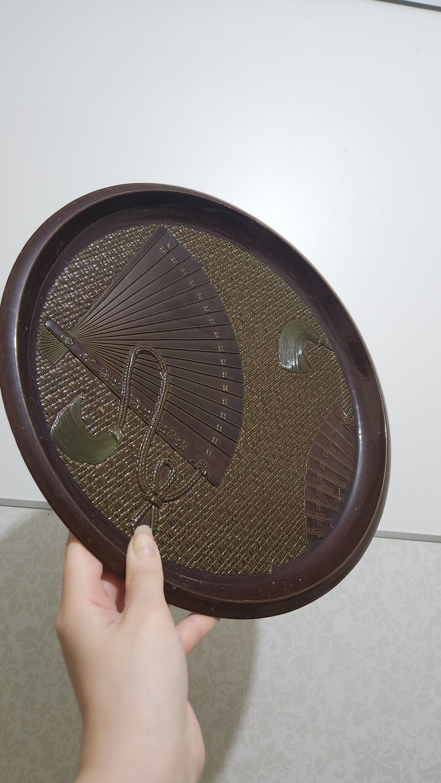Vintage Japanese lacquerware round serving tray