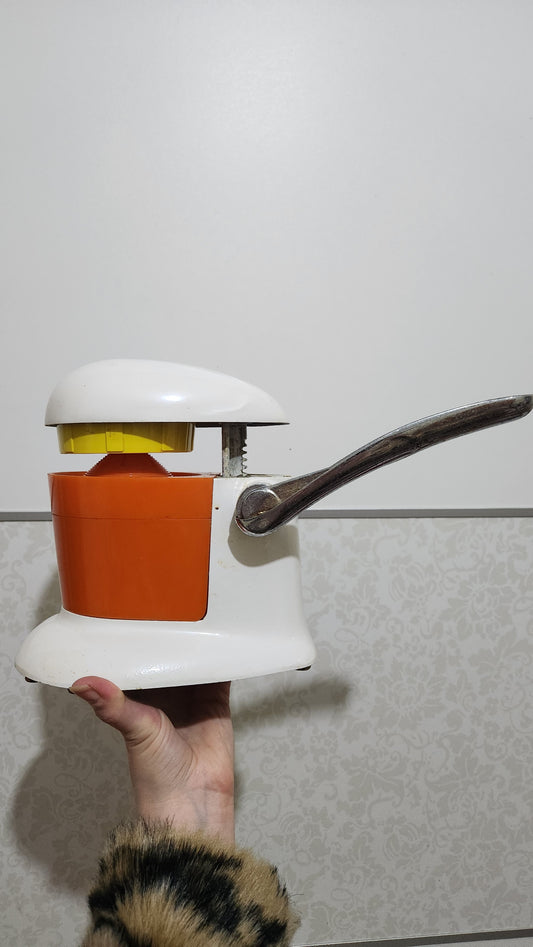 Vintage Israeli Mitzomatic Juicer - Amcor Pleese Retro Citrus Press - 1960s/70s