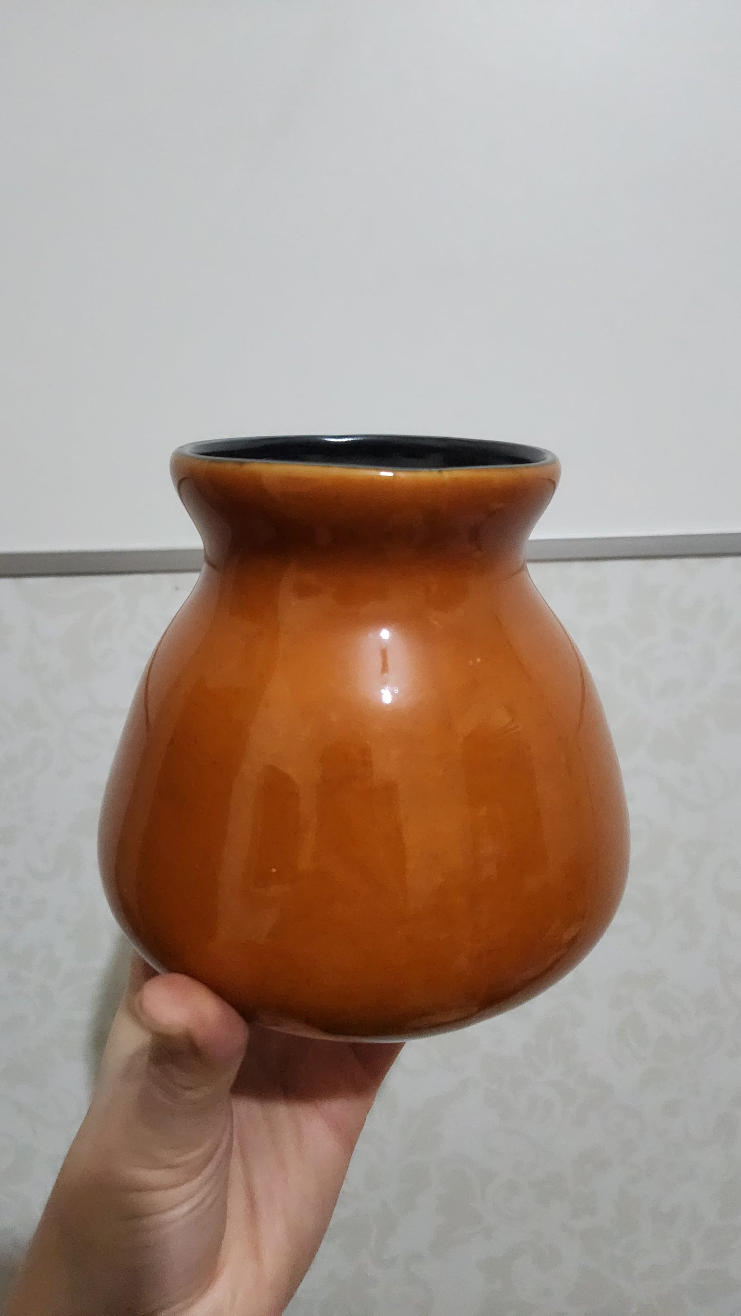 Lapid orange glaze ceramic vase