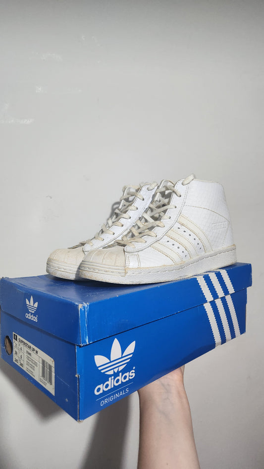 adidas superstar up w sports heritage s76405 - size 7.5 US (6 UK)