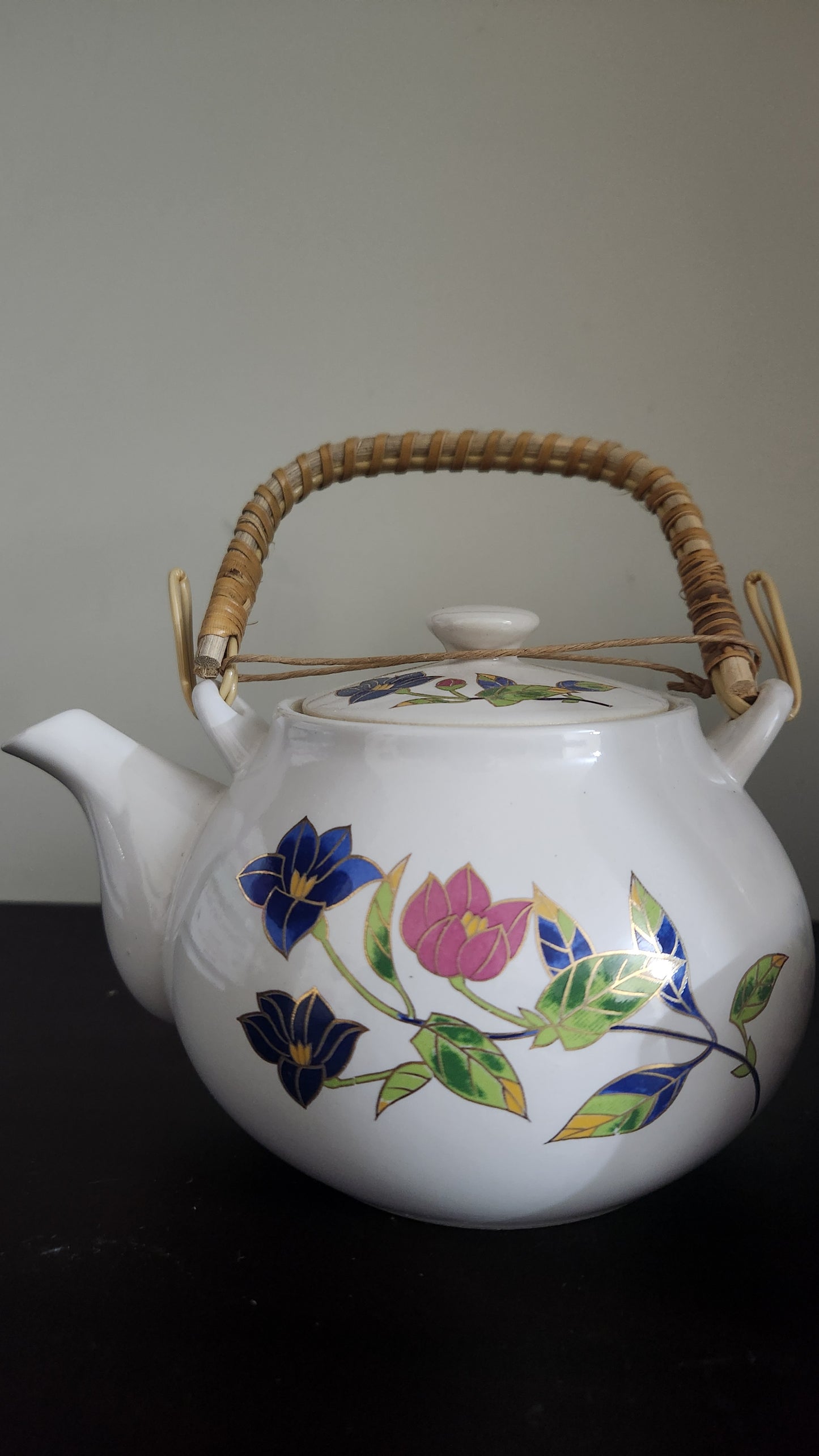Japanese tea/herbal infusion set in classic style