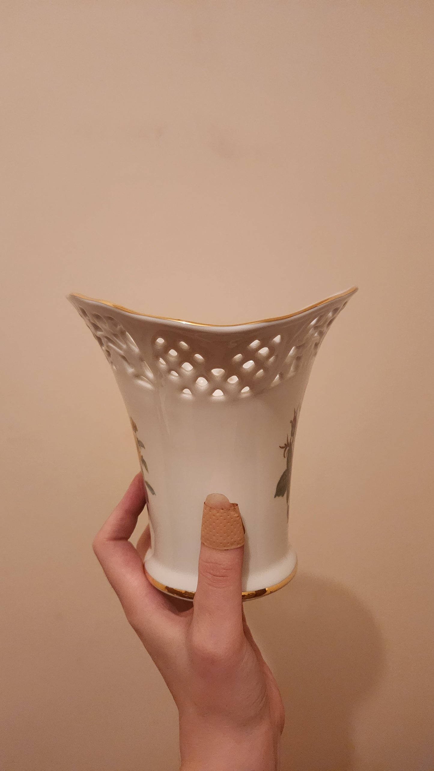 Schumann Arzberg vase