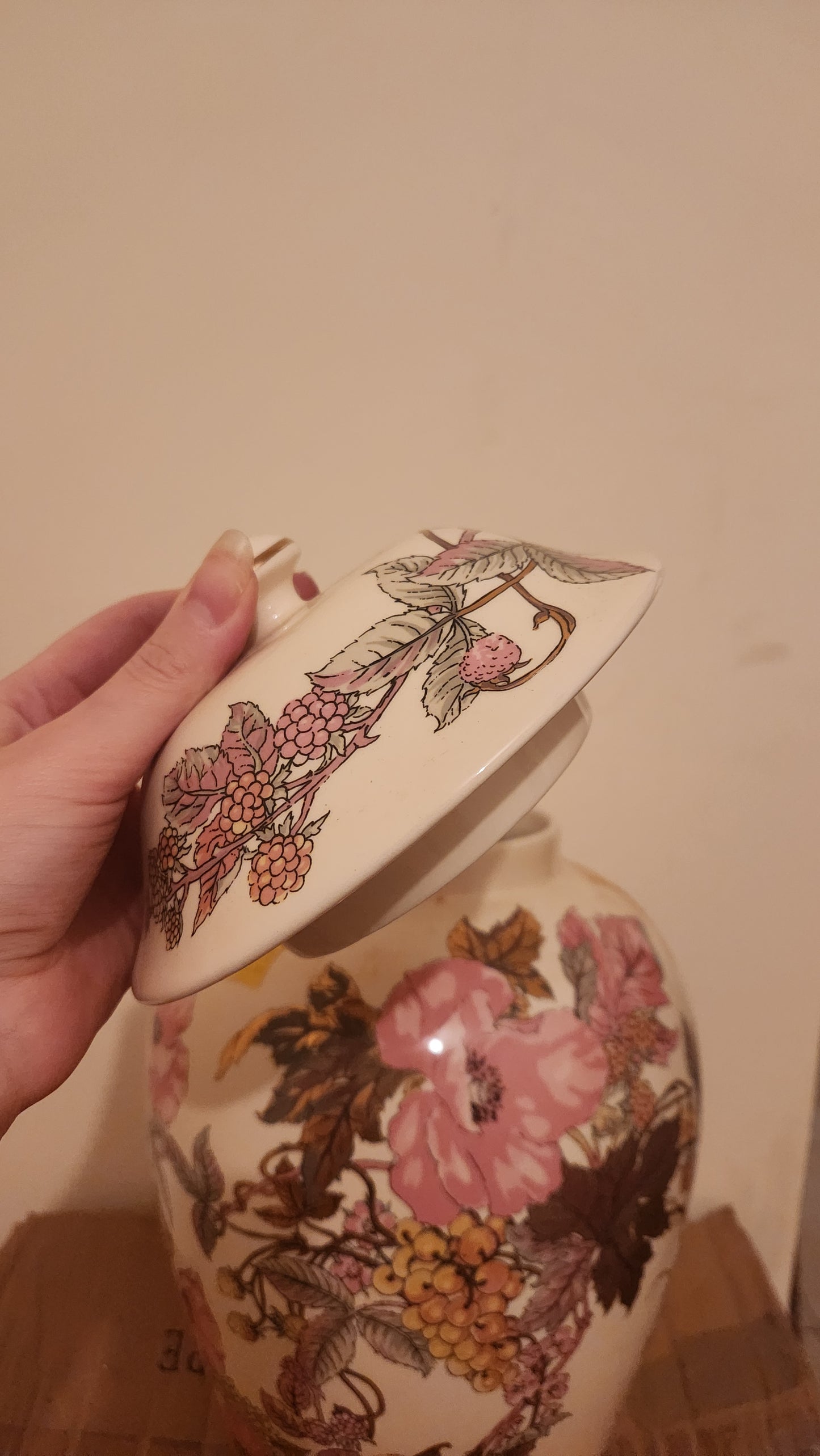 Panda Porcelain Temple Jar