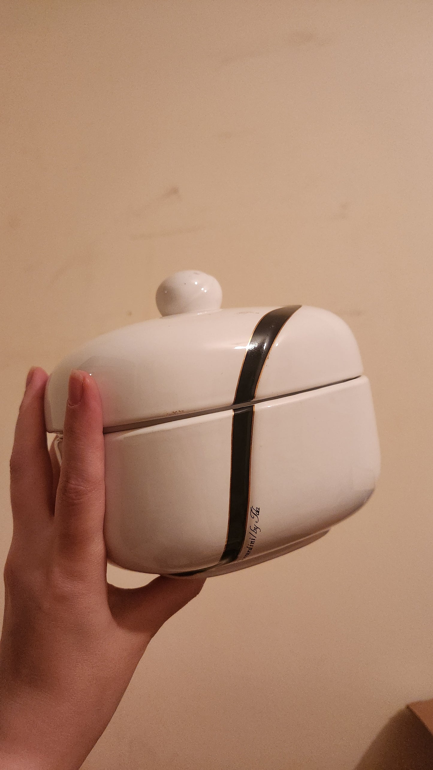Ceramiche Artistiche lidded porcelain sugar bowl