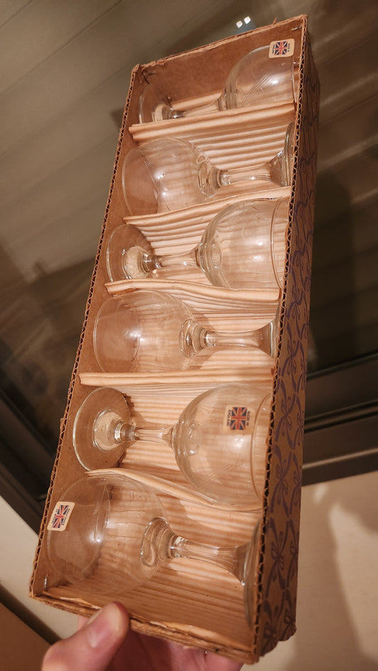 set of 6 crystal wine glasses