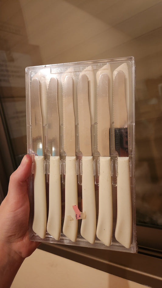 Cutco table/steak knives, Model 1759 with pearl white handles