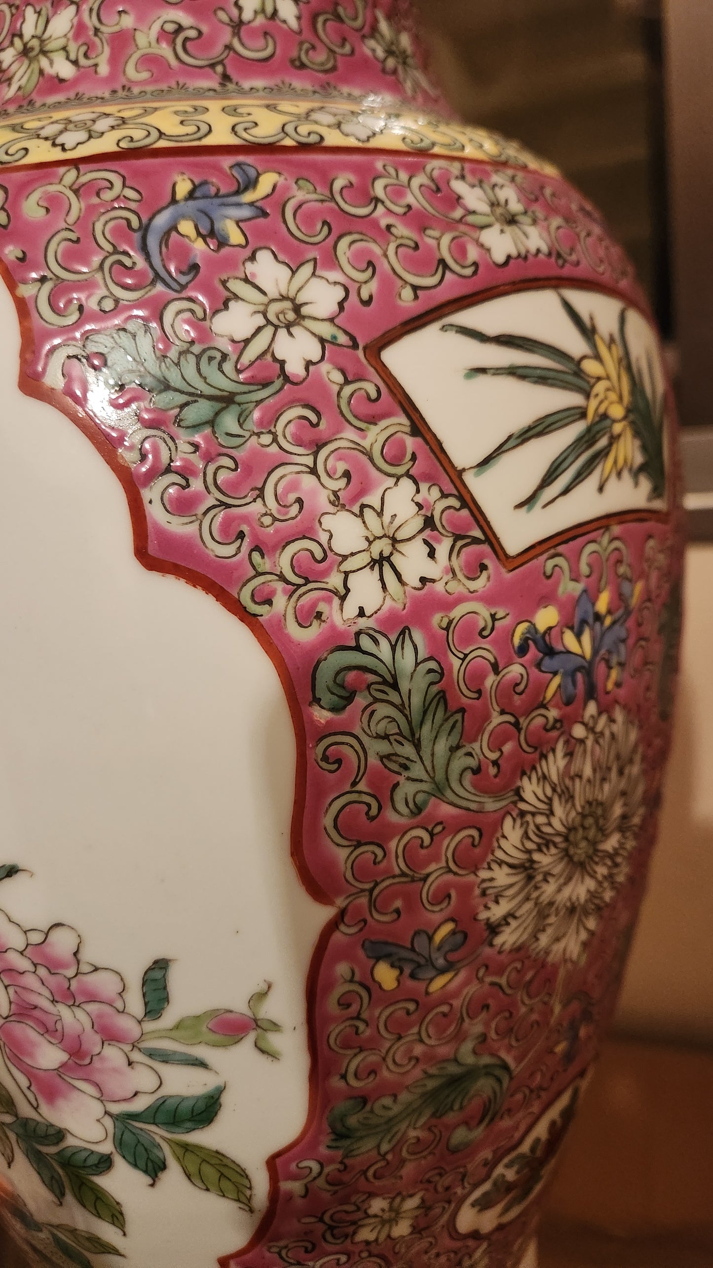 Chinese Famille Rose hand painted porcelain vase