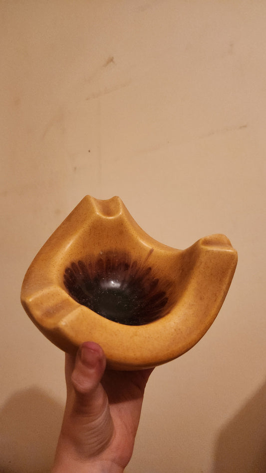 kedan ceramic ashtray