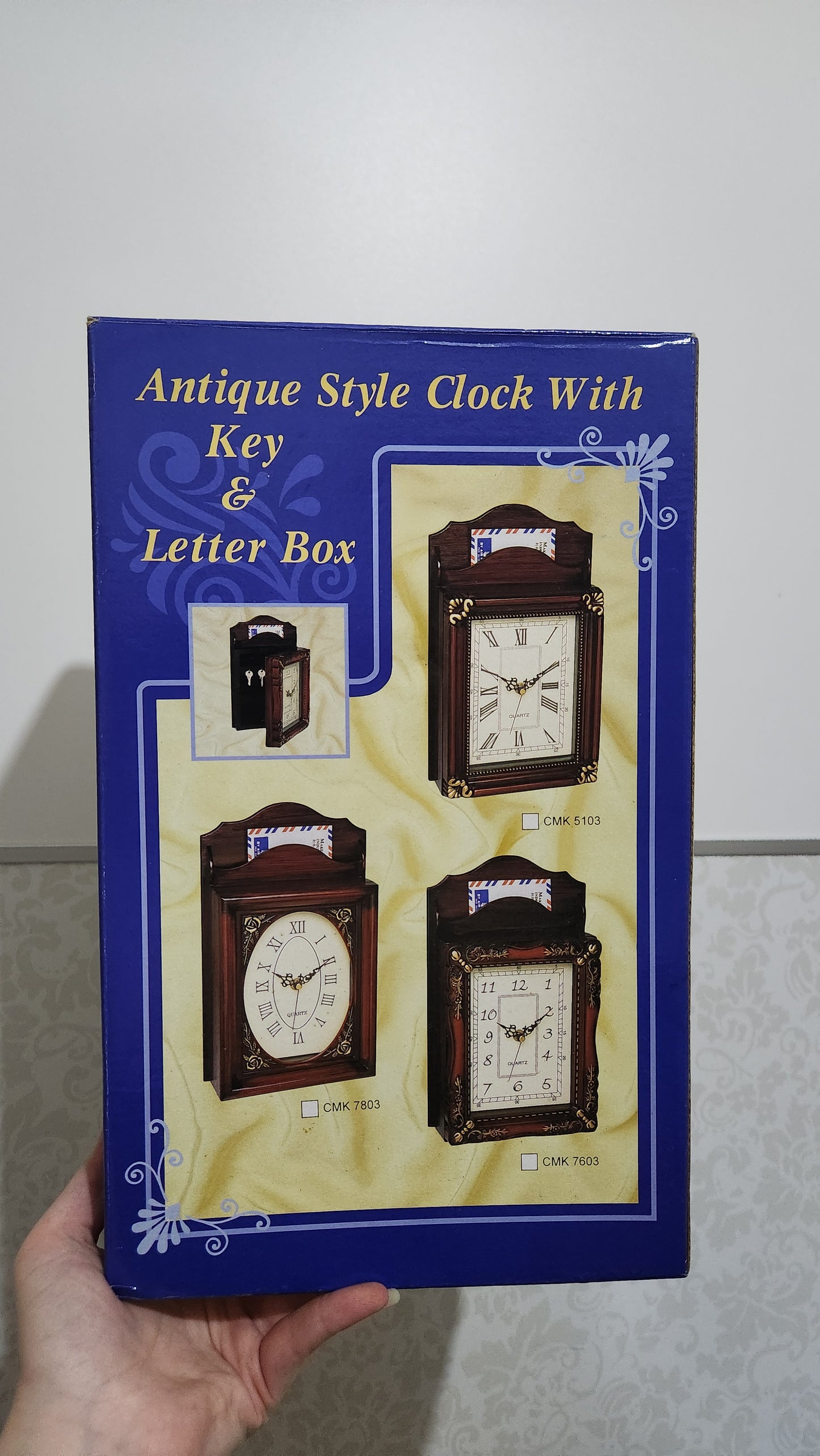 vintage quartz Hanging Letter And Key Holder With Clock - wooden - Antique Style