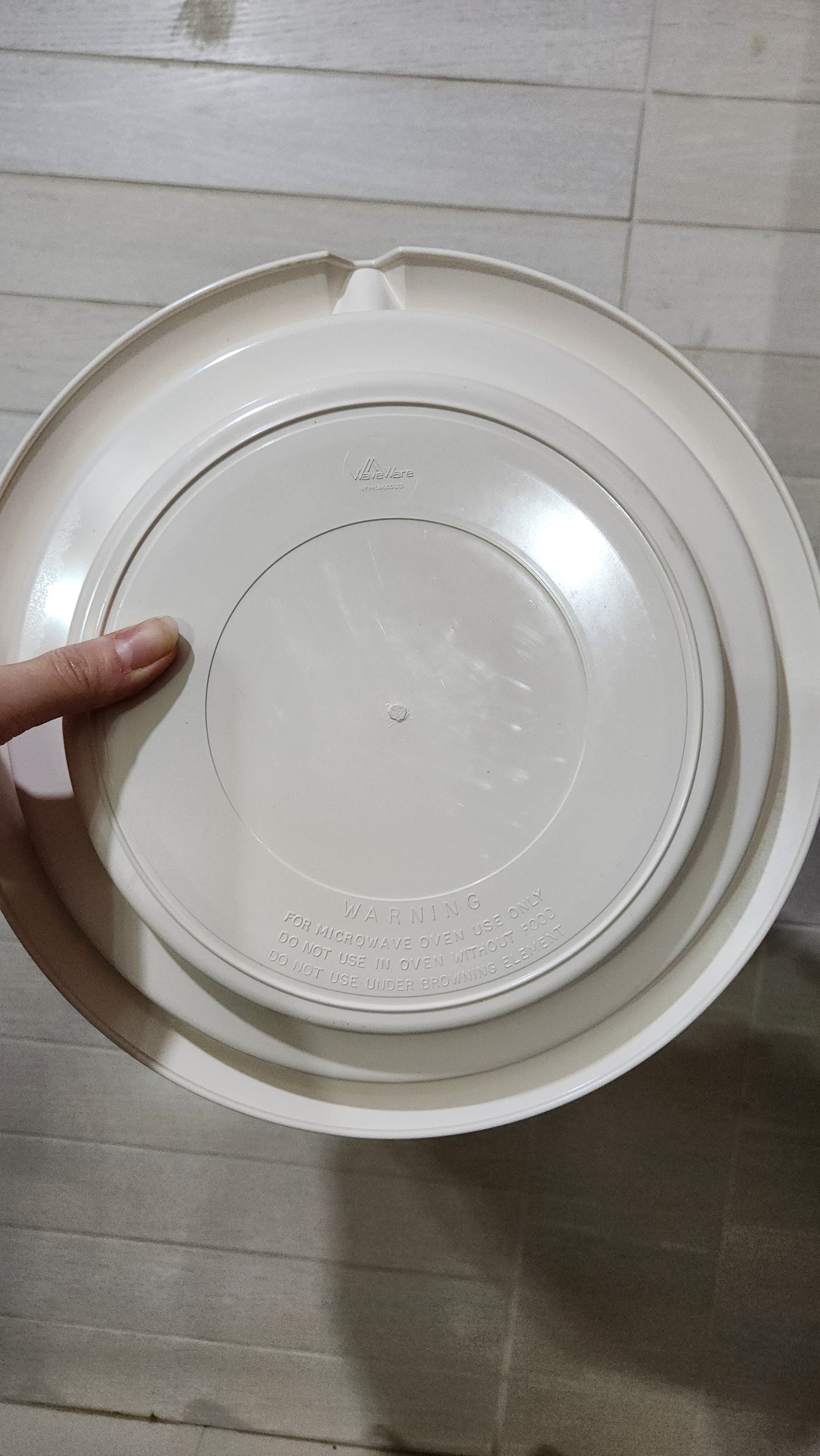American Kitchens Microwave Cookware - 29 cm Round Roasting Pan, Rack & Dome Lid