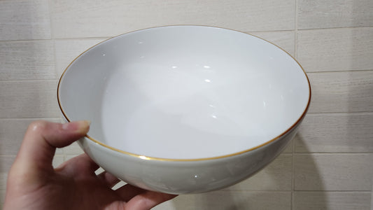 Henneberg Porzellan 1777 white porcelain bowl with a gold rim