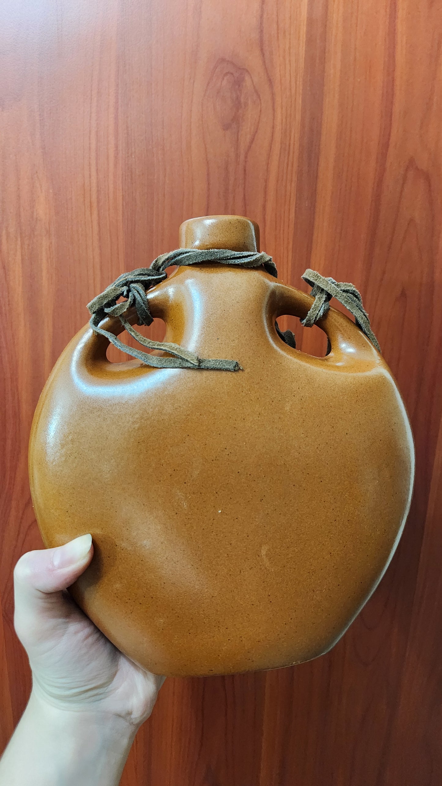 Bror hayil ceramic water jug