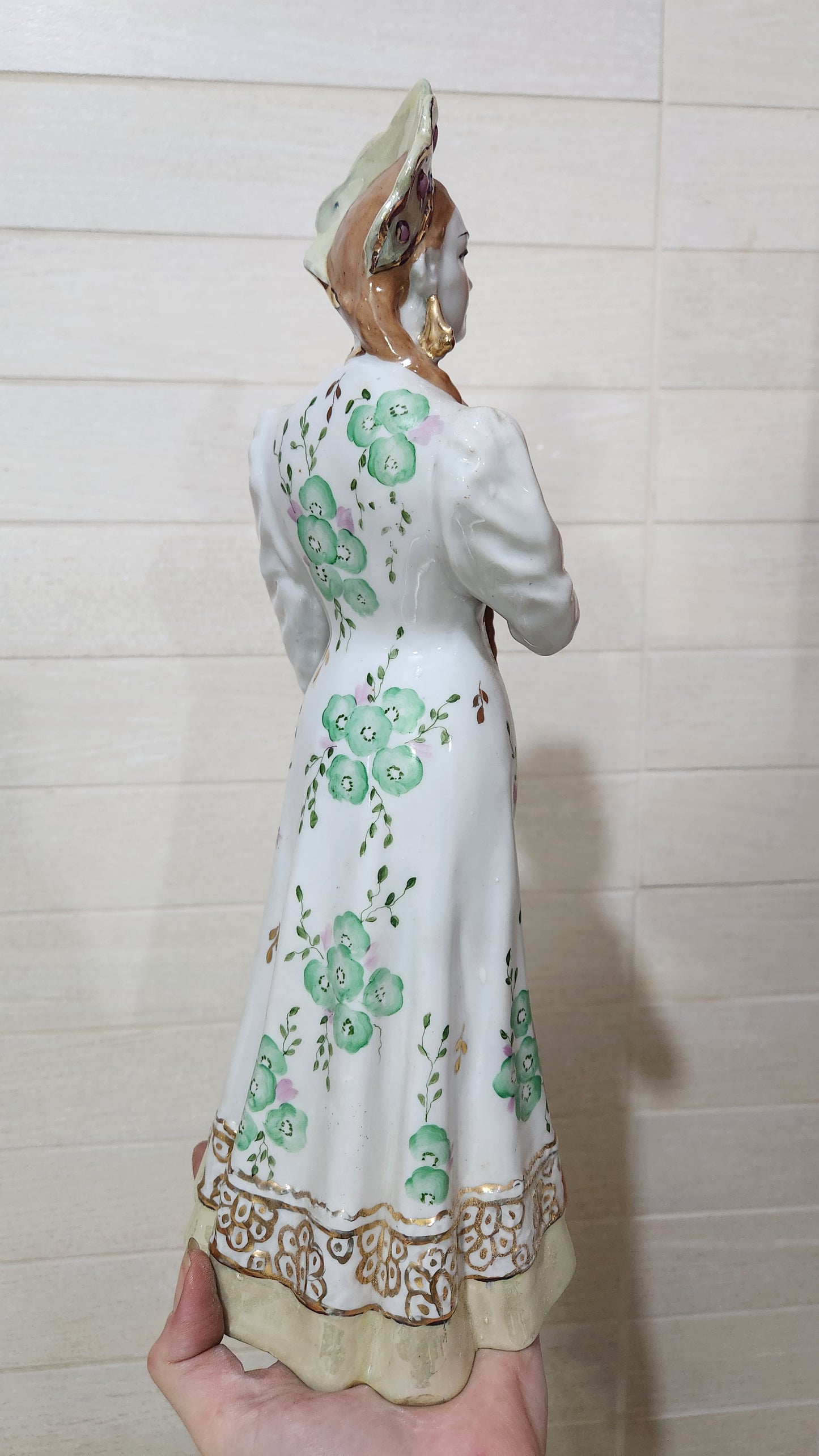 Soviet Porcelain Figurine "Vasilisa the Beautiful" - Dulevo USSR