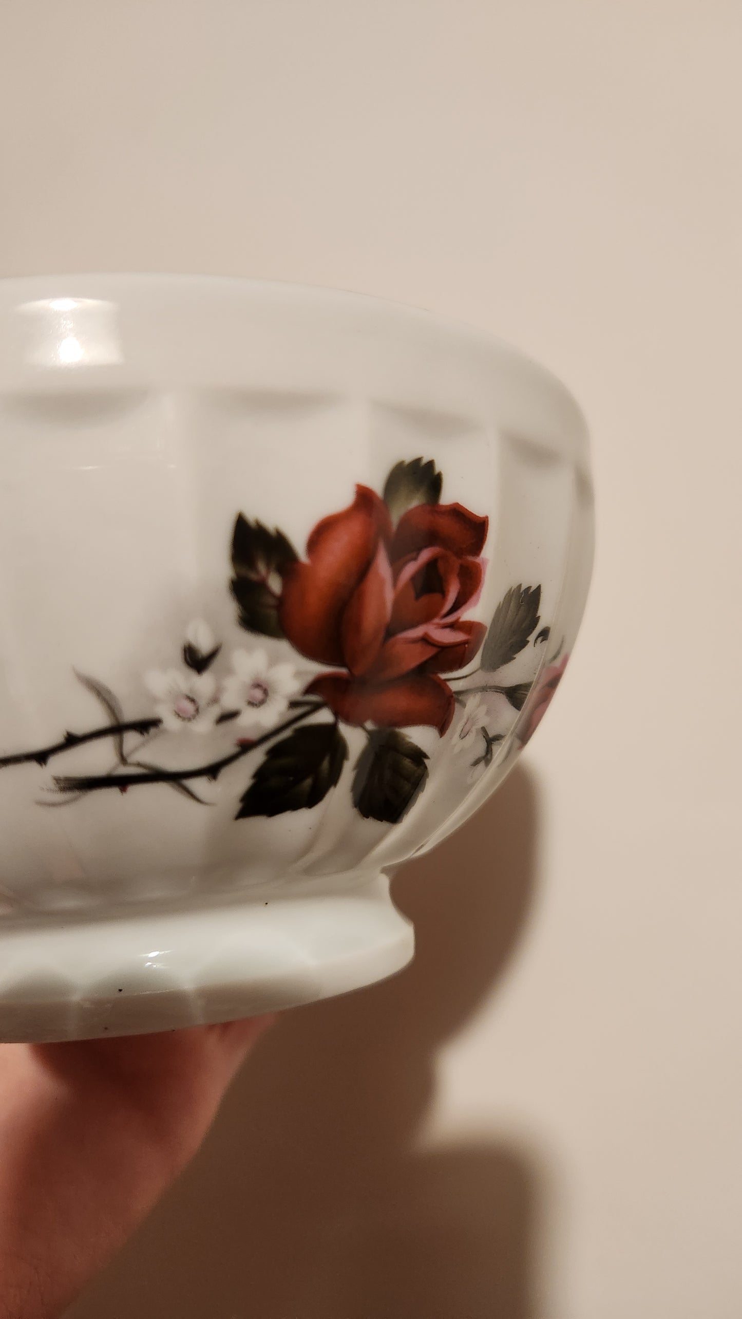 Set of 3 Vintage Naaman Porcelain Rose Bowls - Gold Rim