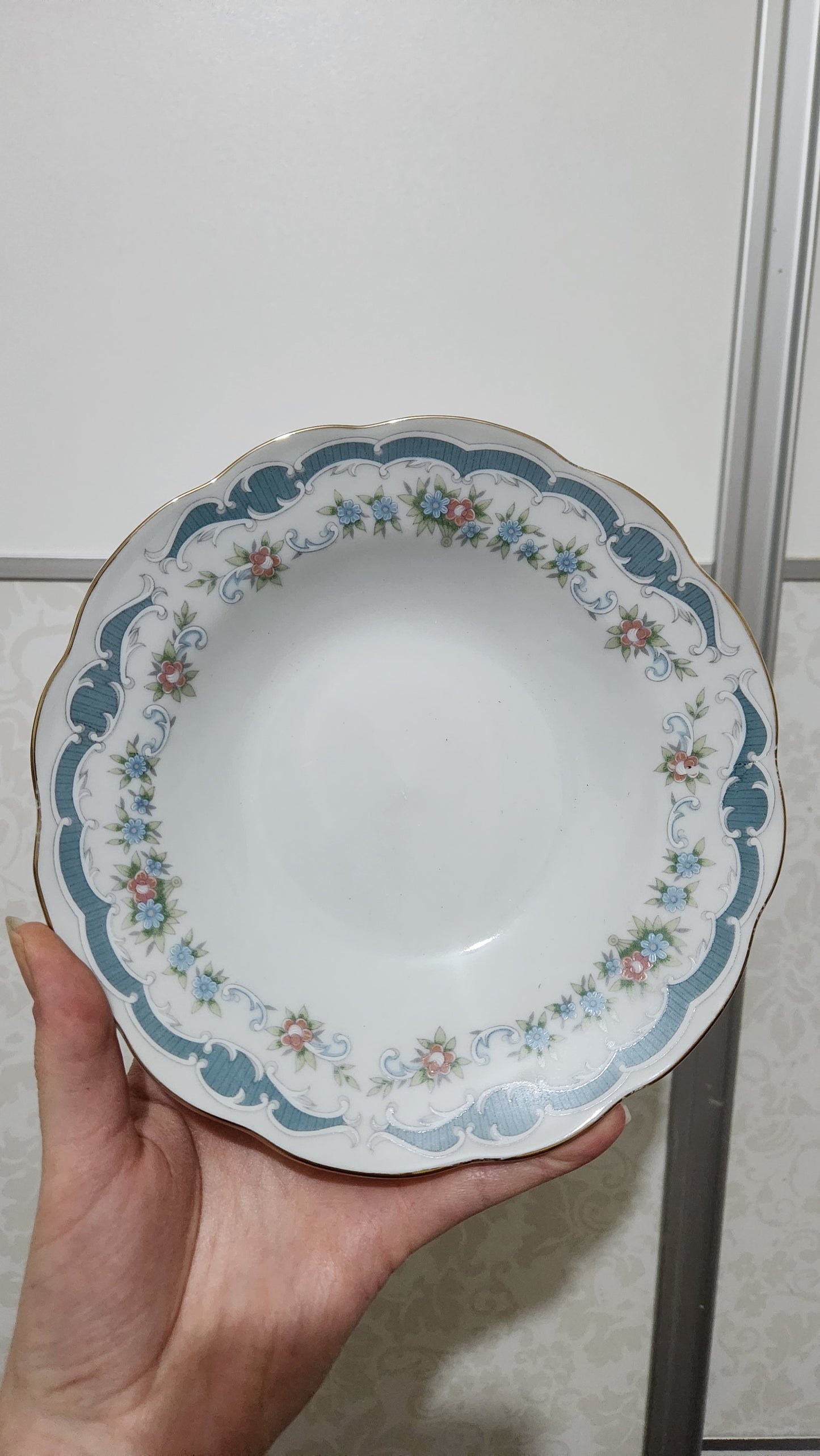 Naaman Porcelain Serving Set - Floral Shirakabe Design (7 Pieces)