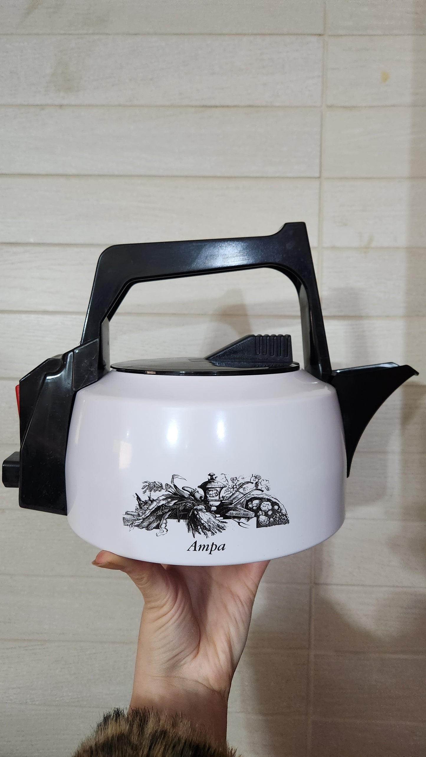1980s/90s Israeli Retro Electric Kettle - Ampa Rolin