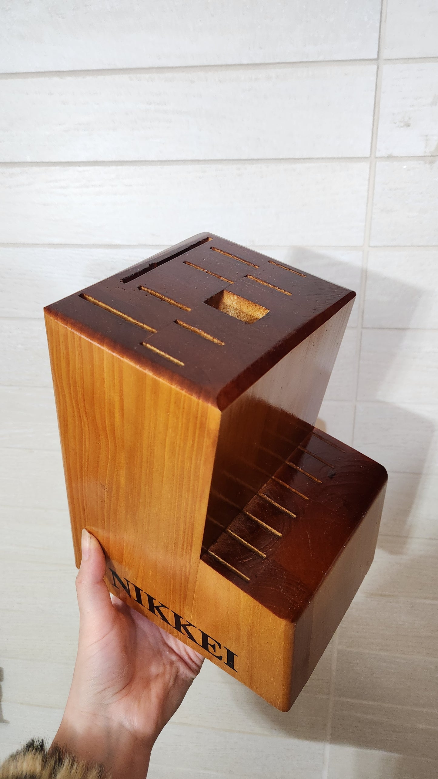 Nikkei Knives Universal Wooden Storage Block - 18 Slot Capacity