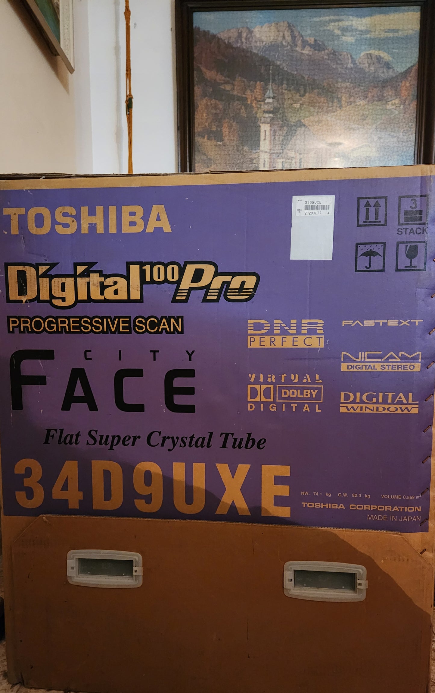NEW IN BOX Toshiba 34D9UXE Digital 100 Pro CRT TV - Made in Japan