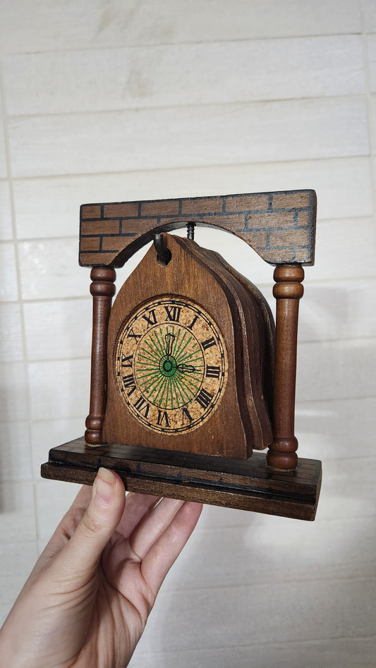 Vintage Wooden Clock-Shaped 6 Coaster Set with Arch Stand