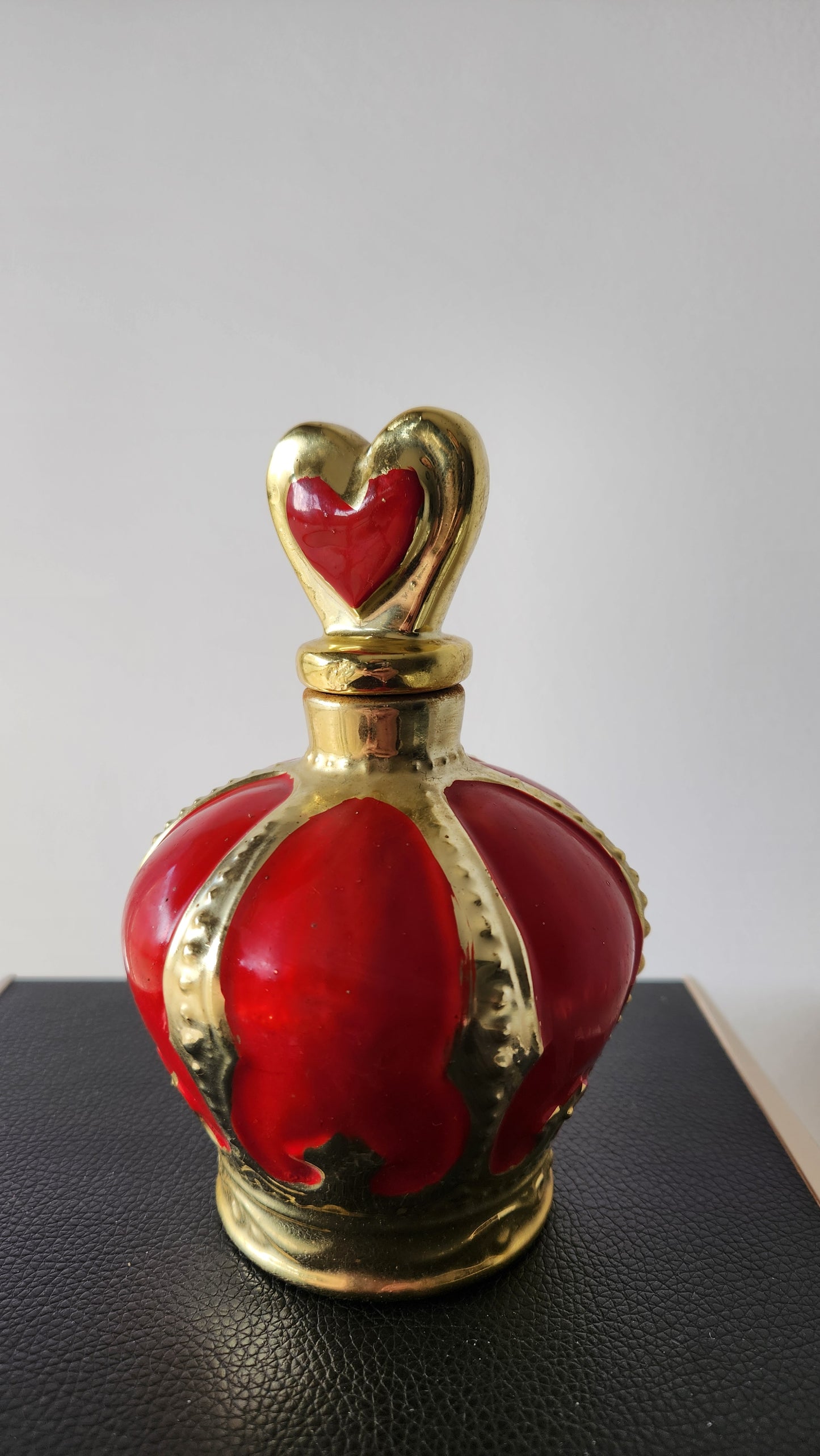 Vintage Crown Decanter with Heart Stopper – Red & Gold Ceramic Bottle