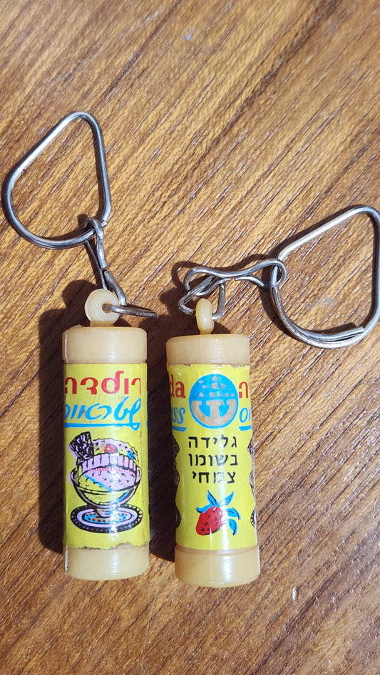 Lot of Vintage Keychains