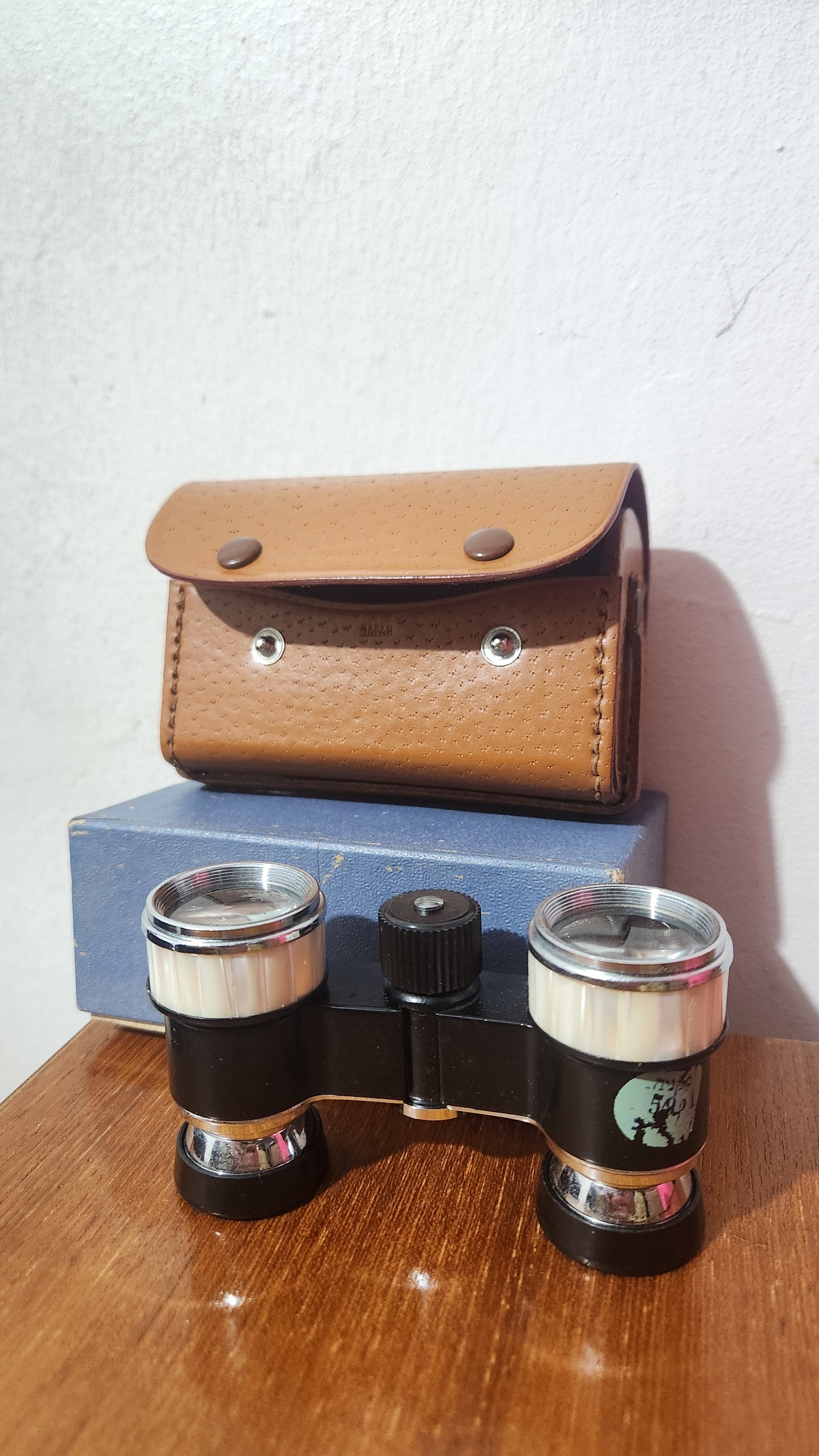 Vintage Japan HOC 2.5x Opera Glasses Binoculars with Mother of Pearl Inlay