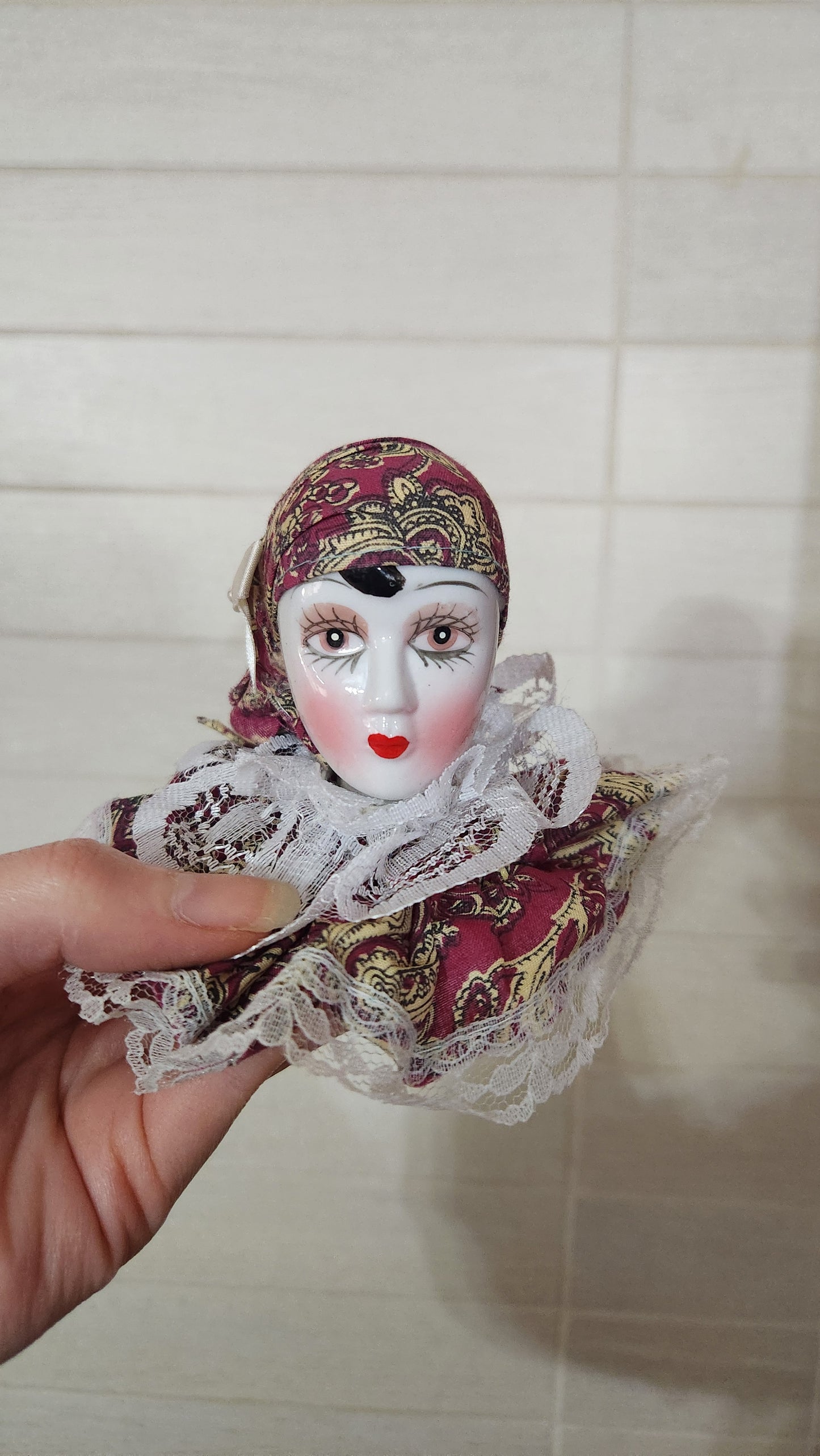 4 Decorative Porcelain Harlequin/Pierrot Clown Heads