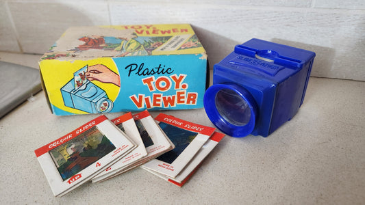 Vintage Plastic Toy Slide Viewer with Color Slides, Golly & Billy (hong kong)