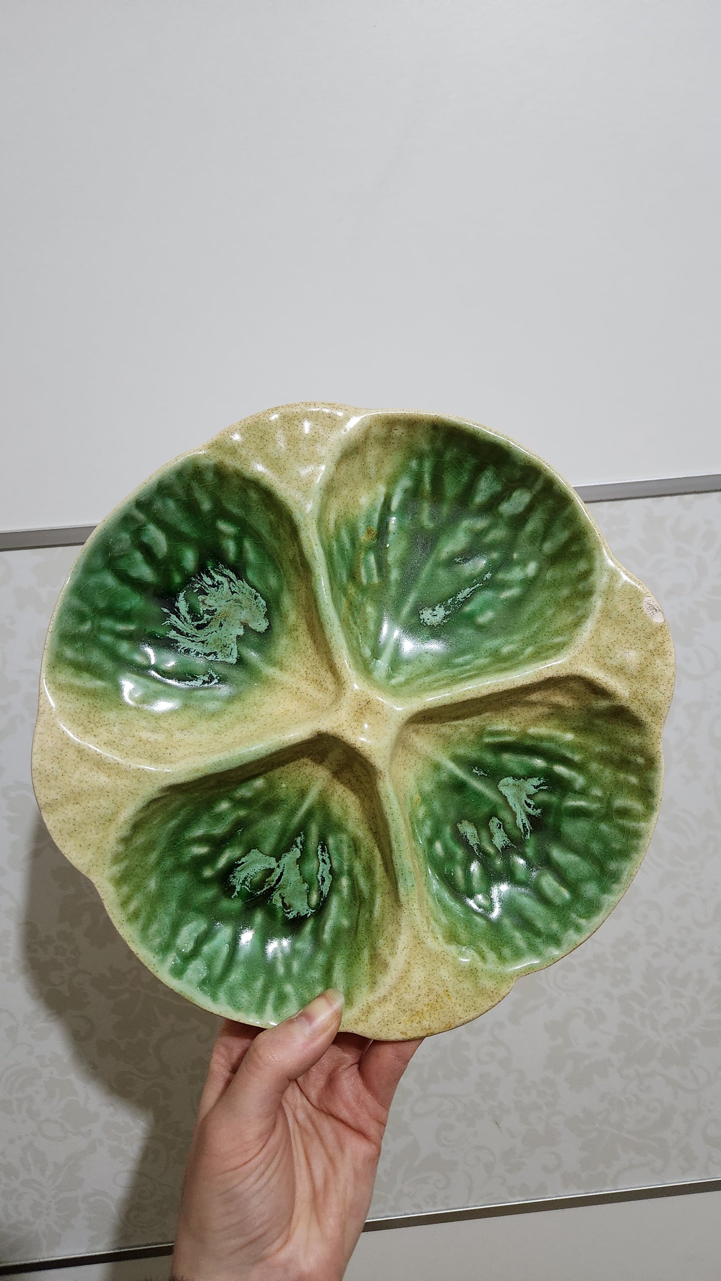 Kernat Ceramic Cabbage Leaf Divided Serving Dish