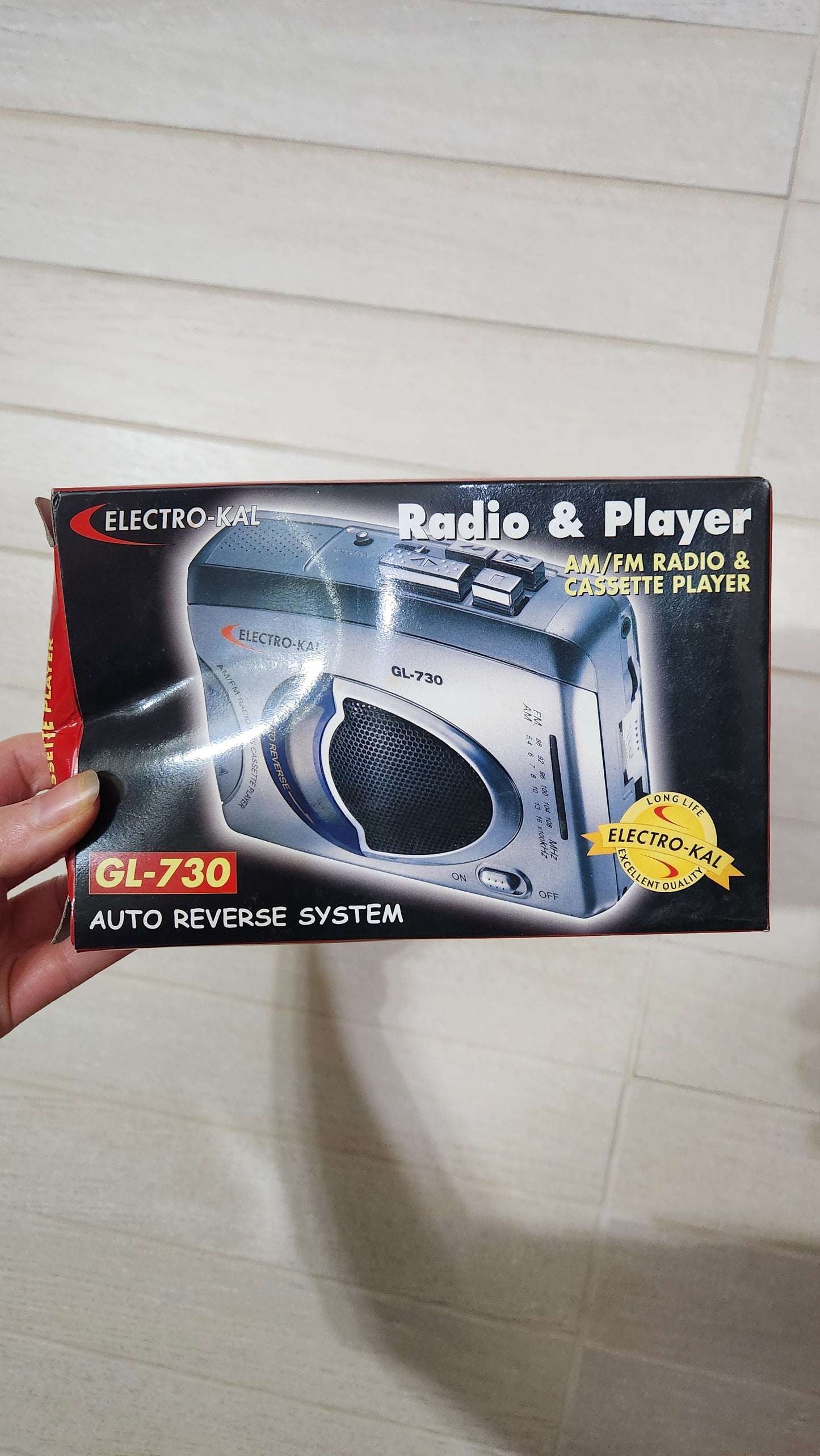 Electro-Kal GL-730 Portable Cassette Player & AM/FM Radio
