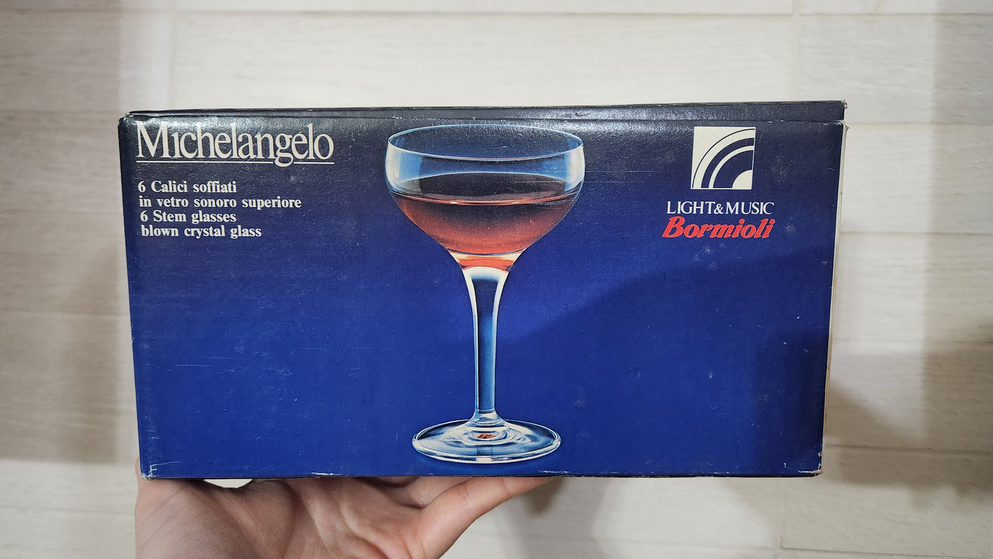 5 Luigi Bormioli Michelangelo Blown Crystal Champagne Coupes