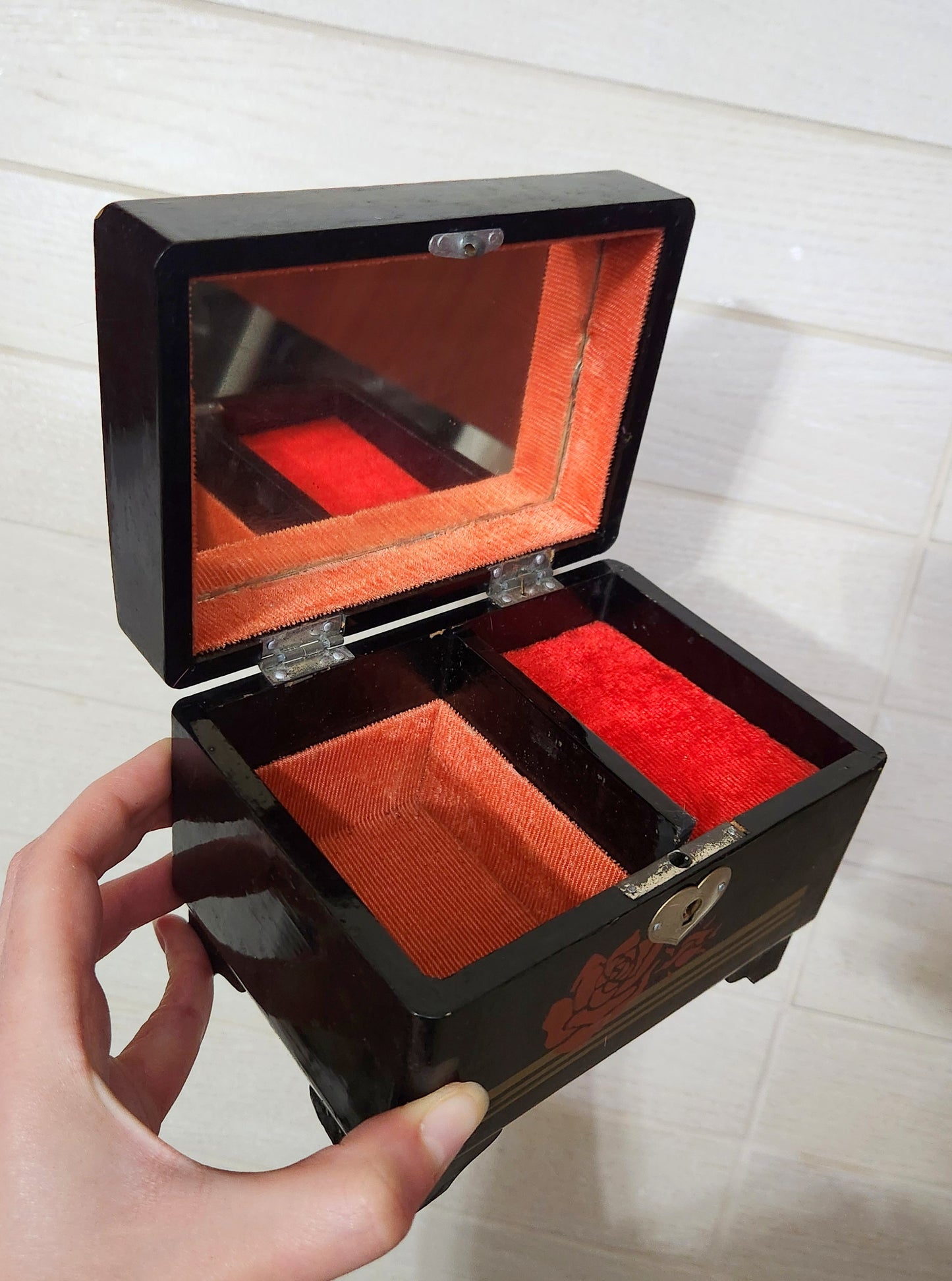 Japanese Lacquered Musical Jewelry Box