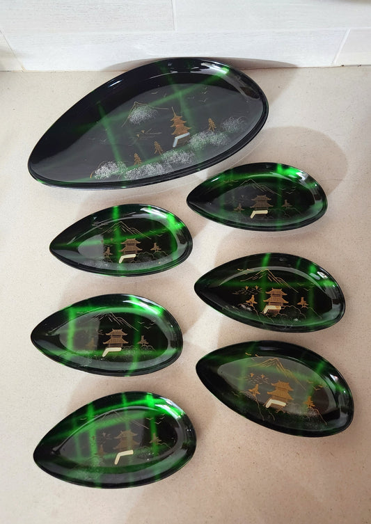 Japanese Green Lacquer Leaf Tray Set