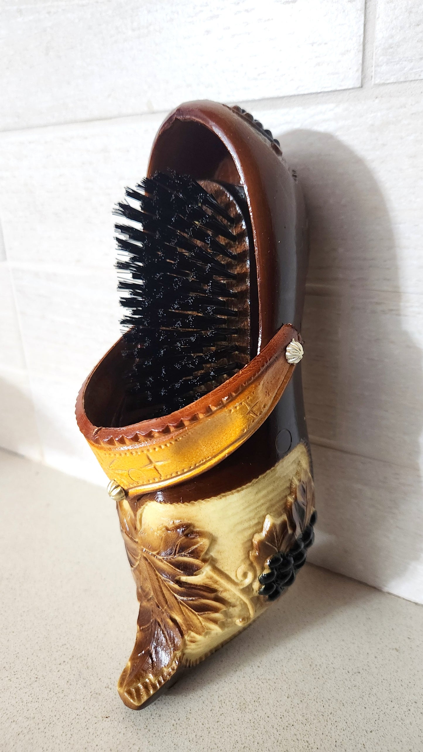 Hanging Shoe Shine Brush Set Decorative Clog Ornament