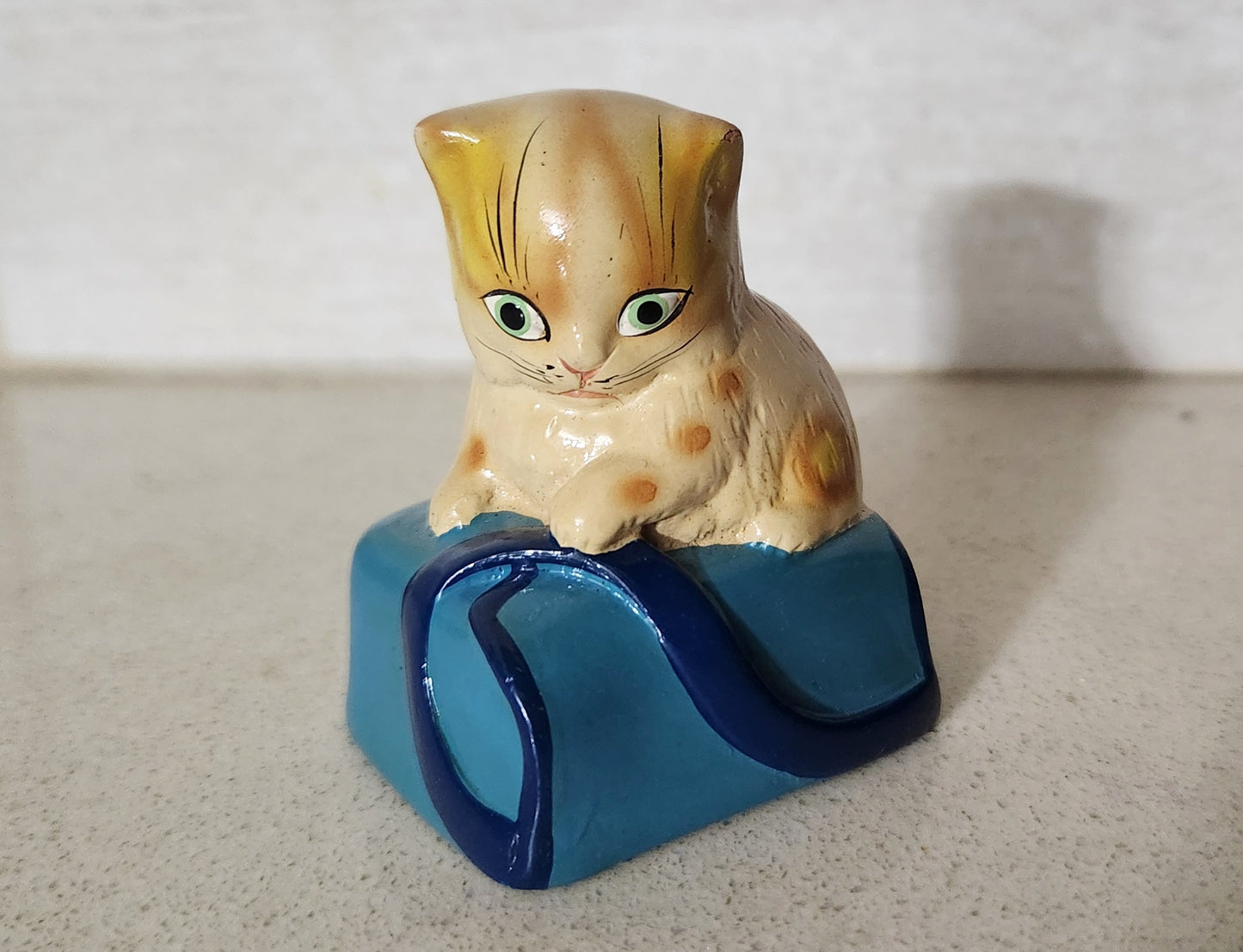 Novelty pencil sharpener - Kitten on Blue Cushion