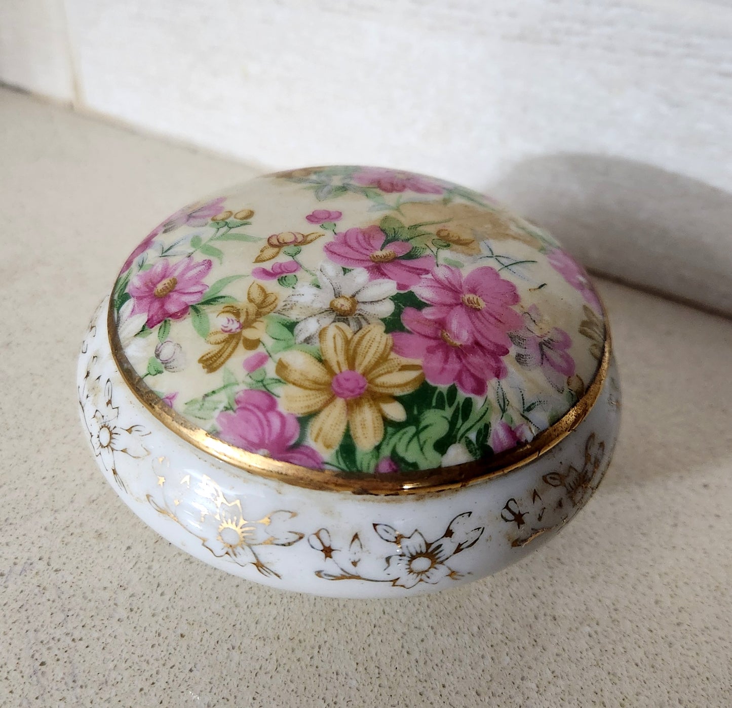 Diamond China Floral Trinket Box with Gold Trim and Tripod Feet