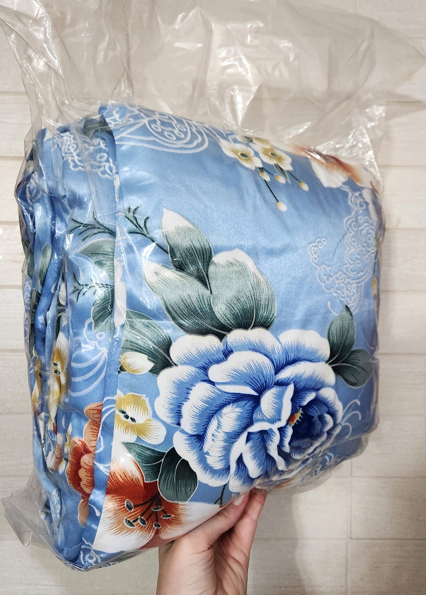 Vintage Blue Floral Satin & Fleece Dual Sided Cozy Blanket 200/220